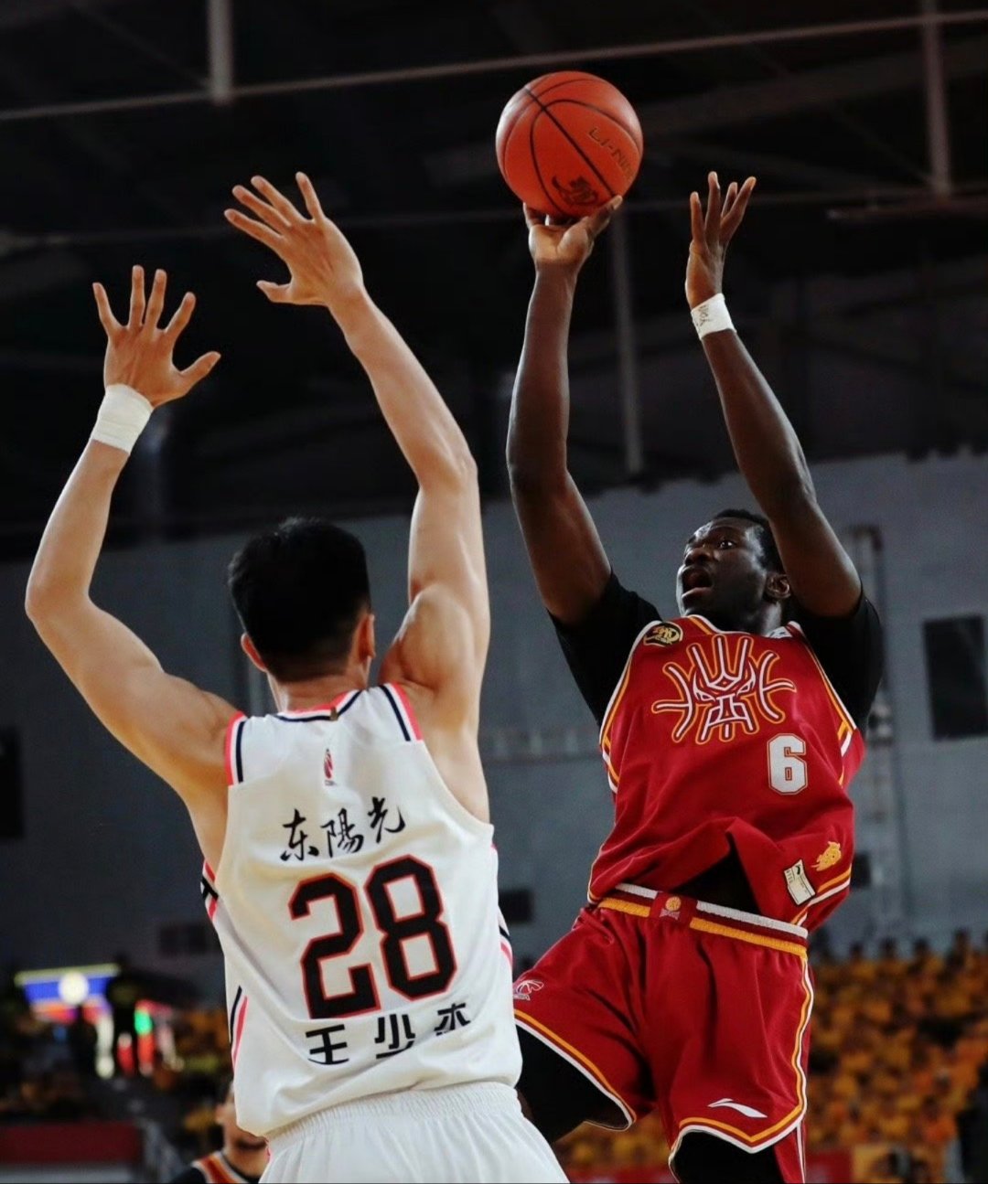 转折点皇家社会篮板制胜，CBA季后赛今夜攻防权衡，信心回归，球队文化再被提及的简单介绍