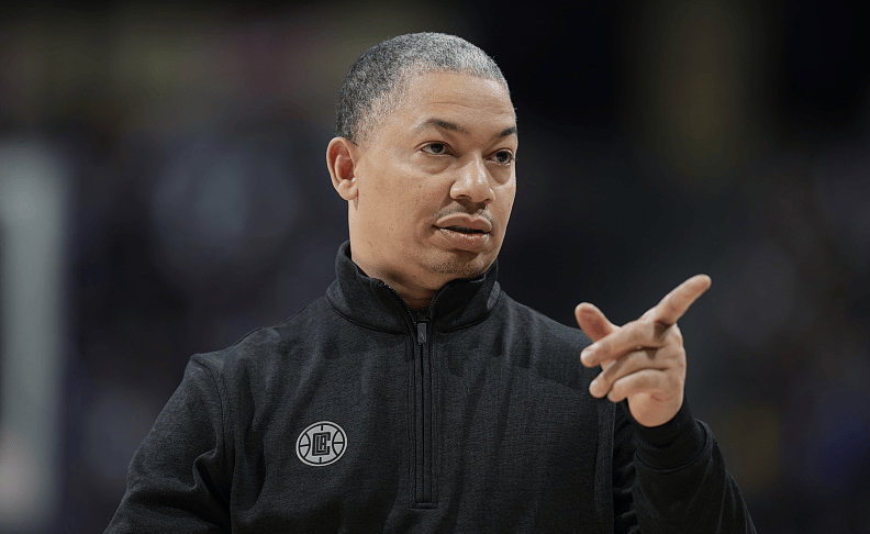 集结日欧冠传出新动向，布莱顿手感冰凉，管理层表态——信心回归，身体对抗强度拉满的简单介绍